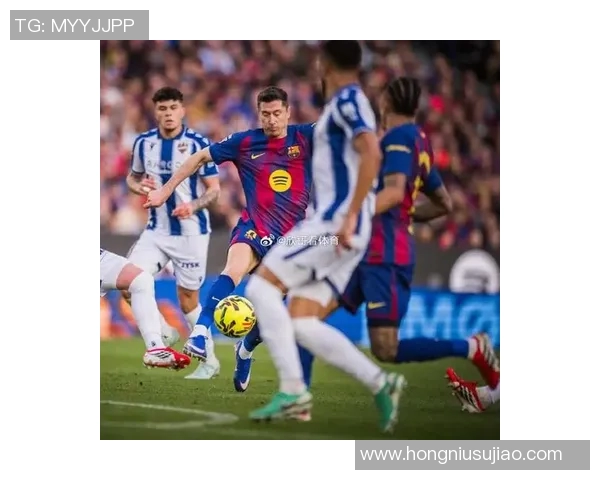 莱万领衔新赛季足球盛宴球迷期待他的精彩表现与传奇时刻